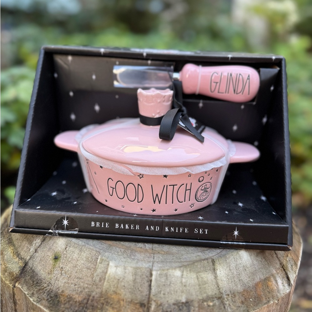 💕 Rae Dunn x The Wizard of Oz Pink Wicked ‘Good Witch’ & ‘Glinda’ Brie Baker NWT
